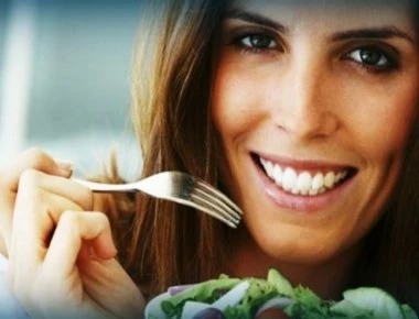 Δέκα τροφές που σε κάνουν χαρούμενο !